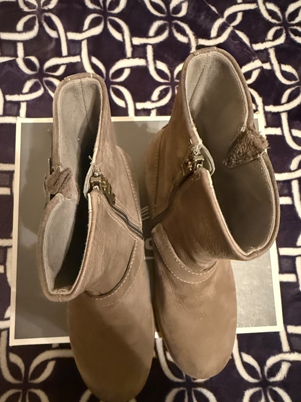 Dansko Delphine Nubuck Suede Boots Women’s - Picture 8 of 13